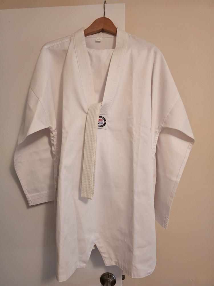 Tae Kwon Do uniform(NEW) size 5