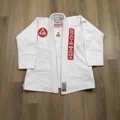Gracie Jiu-Jitsu Gracie Barra Gi Kimono Mens Medium A1 White BJJ Jacket Top