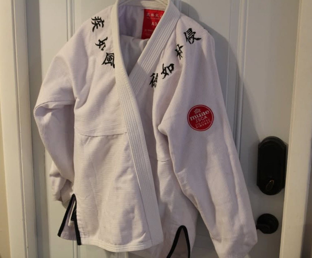 Preowned Muaewear Lightweight BJJ Gi with pants (A3 – White)