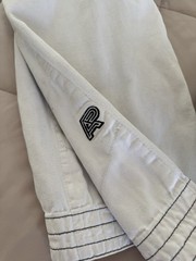 Albino & Preto Independent Jiu-Jitsu White Uniform