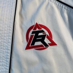 Tiger Rock Kids White Karate Jacket Taekwondo Martial Arts Uniform Gi Size 2/150