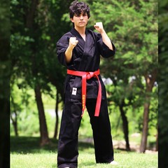 Karate Gi Uniform 14oz Martial Arts Suit for Training Competition Black