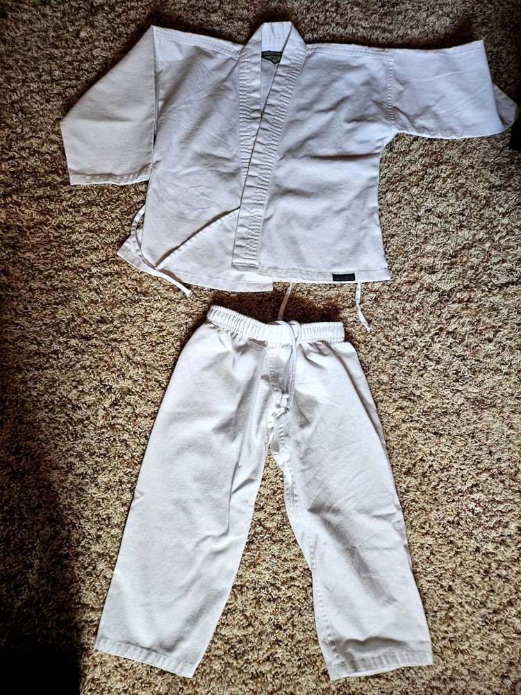 Century Karate Uniform White Kid’s Size 000 Gee Cotton Polyester Heavy Canvas