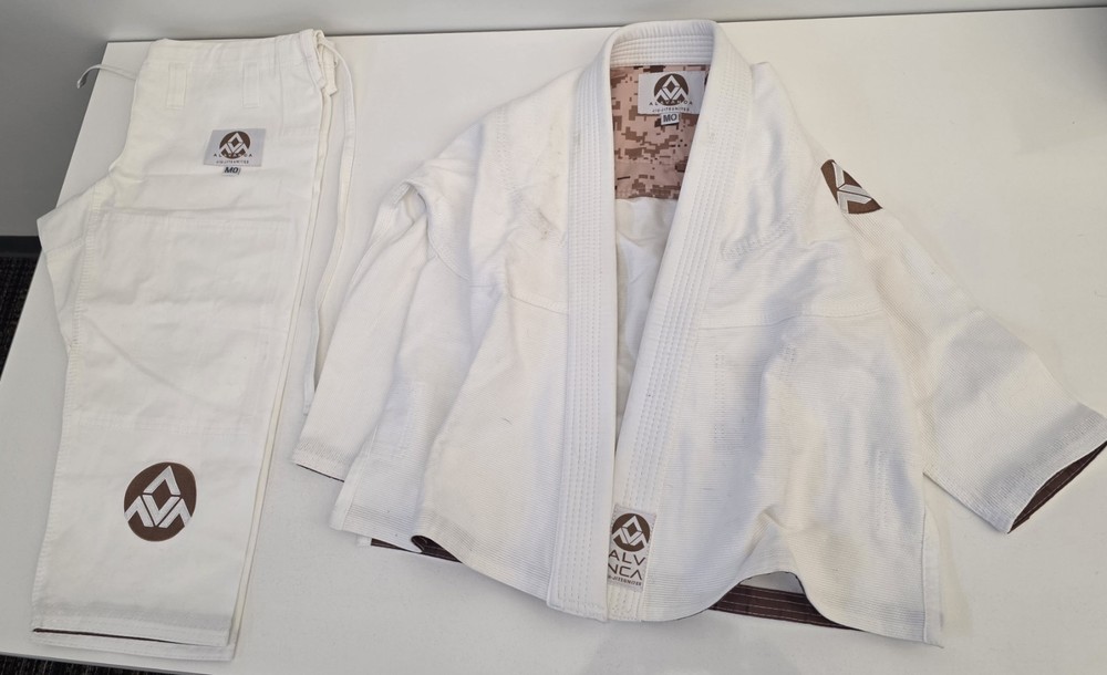 Youth Kids white Brazilian Jiu-Jitsu (BJJ) gi set Gracie AV Desert Combat Gi M0