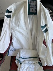 Hyperlyte BJJ Gi Standard Cut Comp, A4, White/teal– Excellent Condition
