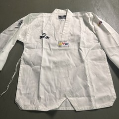 Daedo International World Taekwondo Federation Beginner Uniform Size 1 (140)