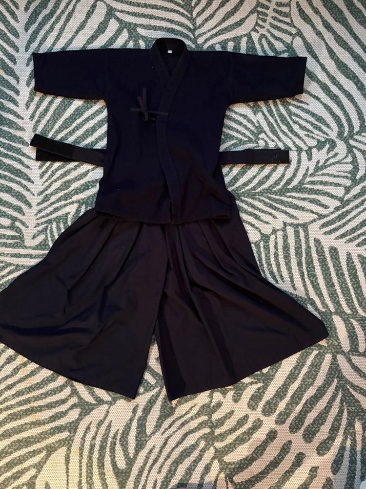 Black Kendo Uniform Set Jacket Pants Tabi Boots Hood Size M/shoes 8. Complete