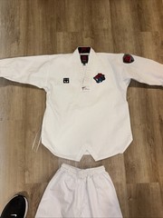 Mooto TaeKwonDo Martial Arts Standard Uniform Size YS 130 (6-8) Mint Condition