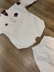 Mooto TaeKwonDo Martial Arts Standard Uniform Size YS 130 (6-8) Mint Condition
