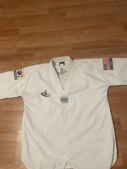 centry tae kwon do professional uniforms size 3, Great Condition