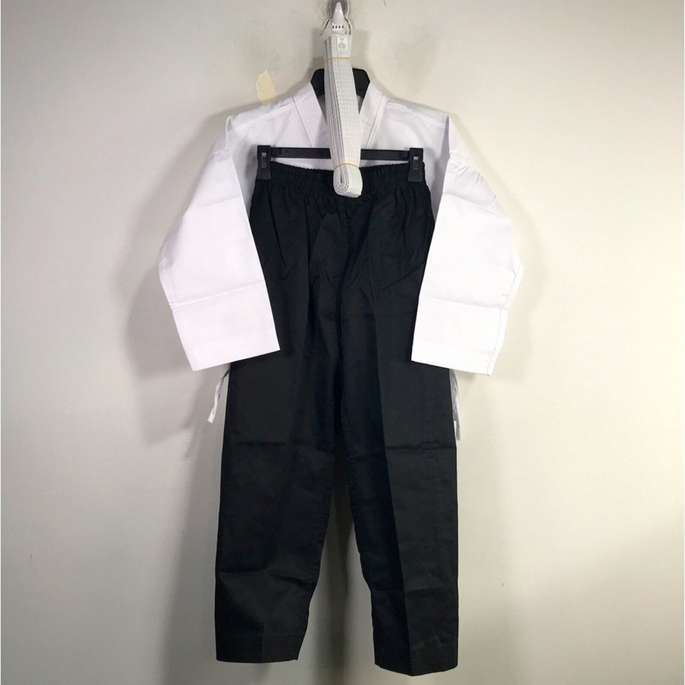 Martial Arts Super Kicks Masters Club Jacket & Belt, Unisex Size 2 – White