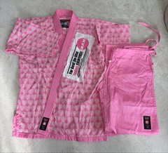 ISAMI Pink Heart Judo Gi 160