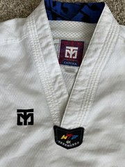 MOOTO EXTERA S5 Taekwondo Uniform (with Black V NECK) WTF Dobok Size 140 (0)