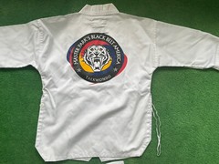 Taekwondo Gi Kids Size 1/150 White 2-Piece Used