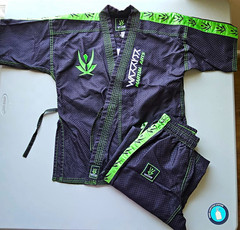 Martial Arts Gi Set Jacket & Pants Size 2 Black/Green Jui Jitsu, Karate Uniform