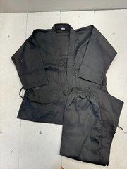 Wolf Black 2 Piece Martial Arts Long Sleeve Pants Outfit Mens Size 400