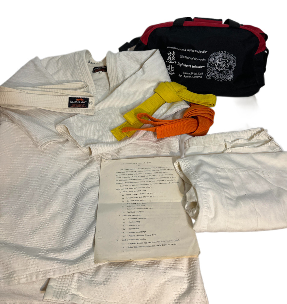 Wally Jay Small-Circle Jujitsu Gi Class Handout AJJF Bag Belts Tiger Claw Sz 4