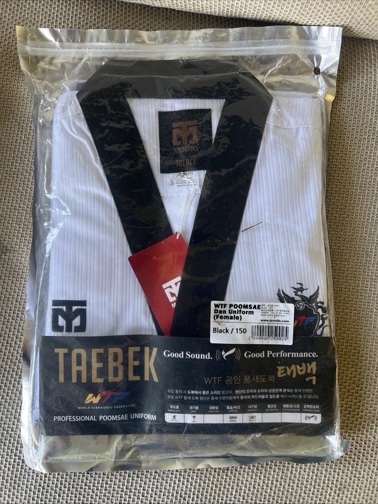 MOOTO Taebek-2.1 Poomsae Dan Uniform (Female) WT (World Taekwondo) Dobok