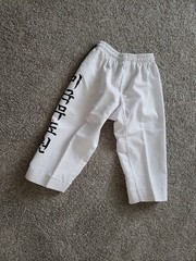 karate outfit kids white size 000/120, 2 pieces top and bottom