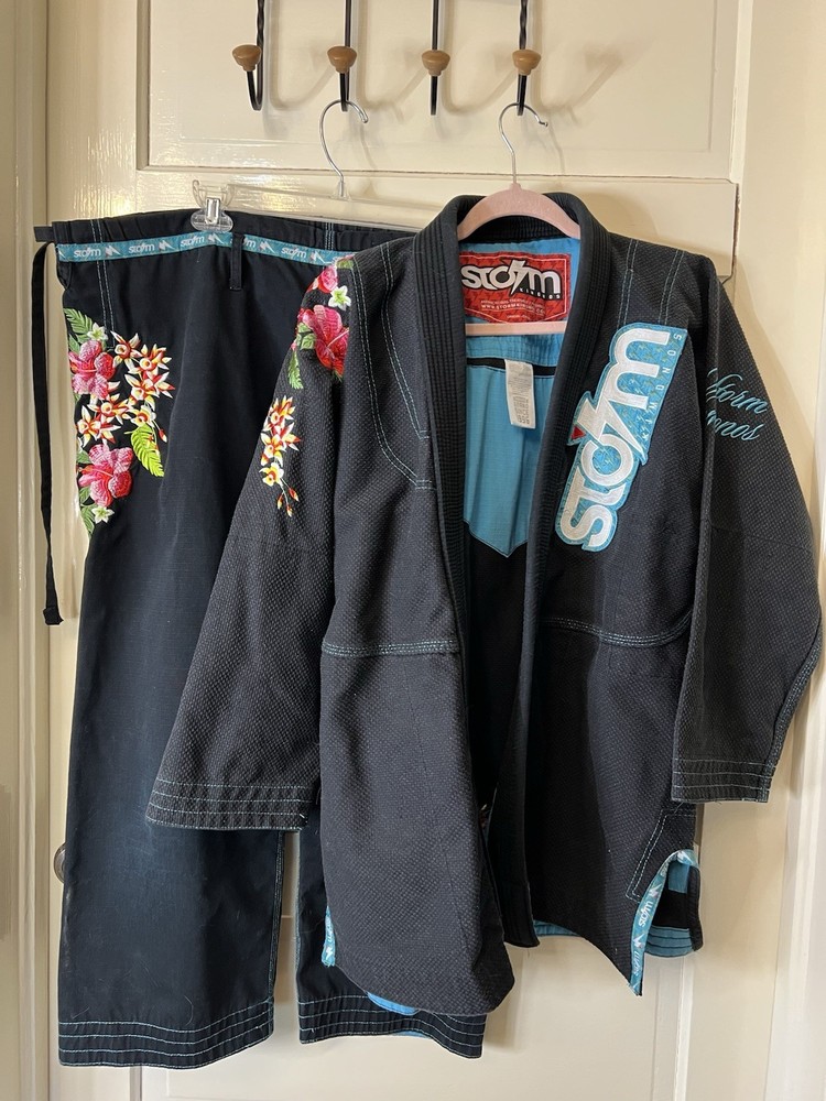 Storm Kimonos Jiu Jitsu Eden Black F4 Gi Complete With Pants