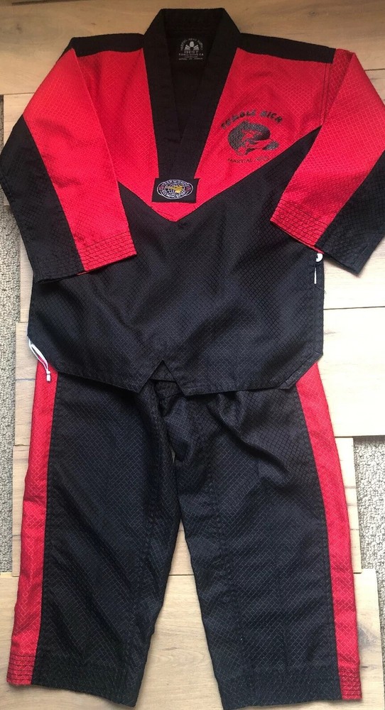 Lot Of 2 Kid’s Tae Kwon Do Gi Black & Red (Sz 0- 140cm)+ White (size 1 – 150cm)