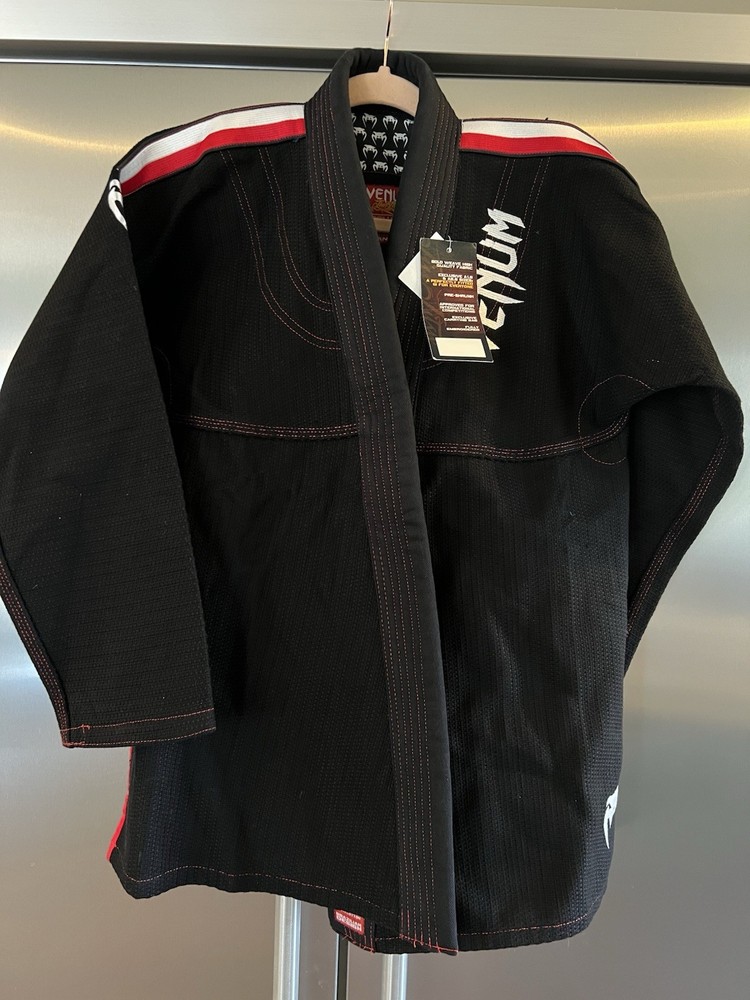 NEW Venum Brazilian Jiu-Jitsu BJJ Gi Absolute Black Size A1.5 Adult Kimono
