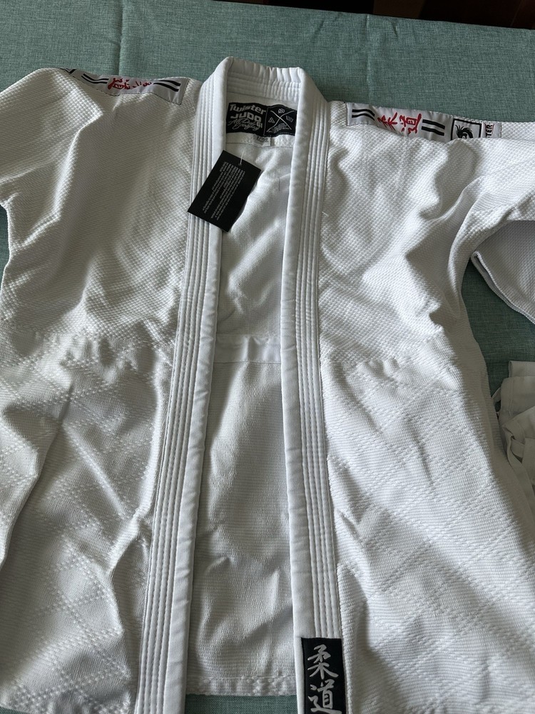 Twister Judo GI 3 Piece Set 2/150. Read Description
