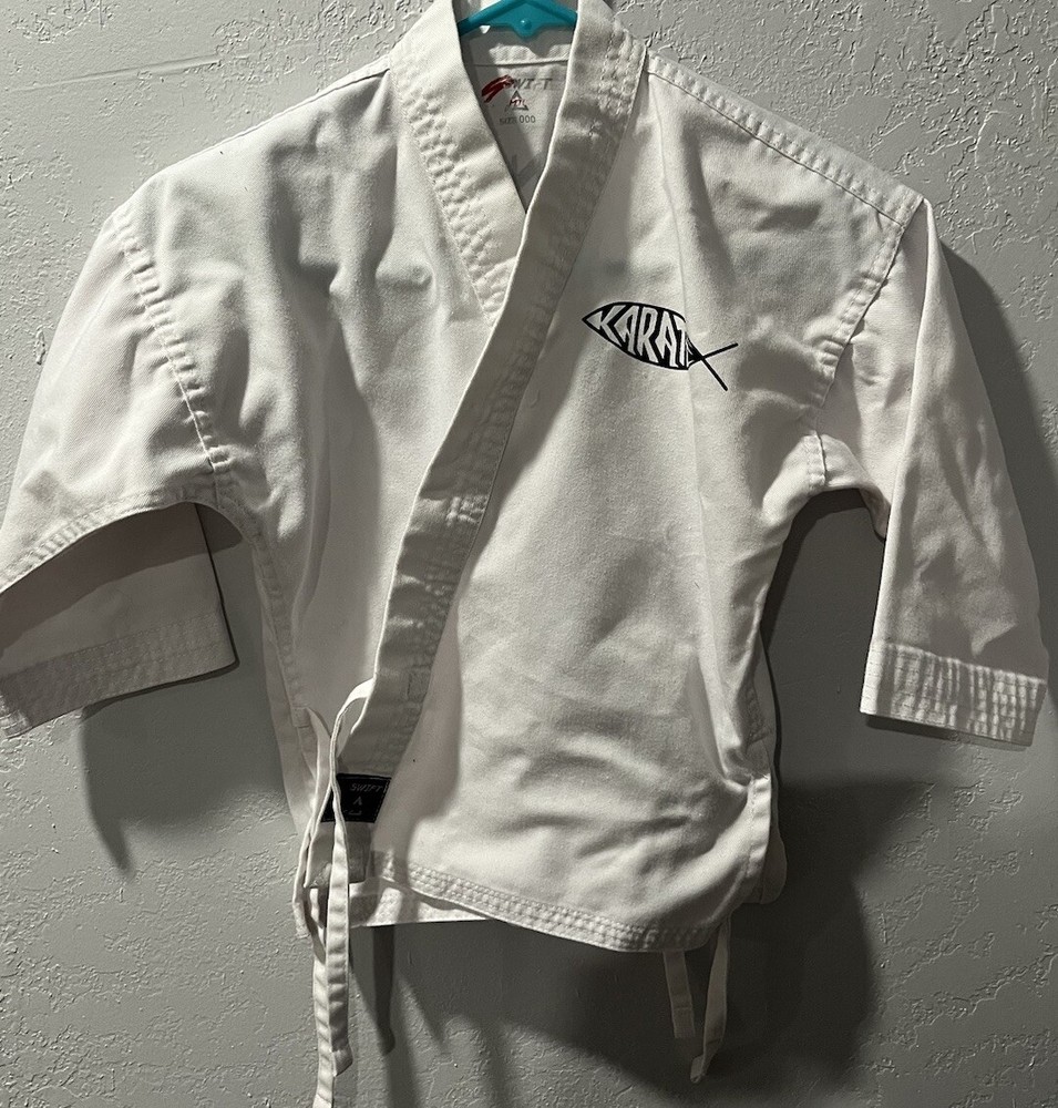 Karate Swift Outfit white size 000, 3 pieces Coat Pants Belt Costume