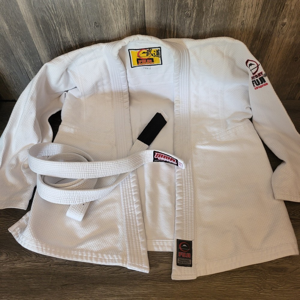 Victory Fuji Kimonos size C3 W/ Belt & Kimono Jujitsu Martial Arts *Small Flaws*