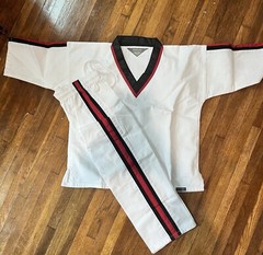 Martial Arts Size 0 Pull Over V Neck Uniform