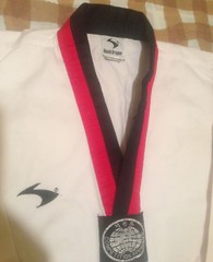Karate Tae kwon do Uniform Gi; White Youth Size 000 Red Black Lapel SET