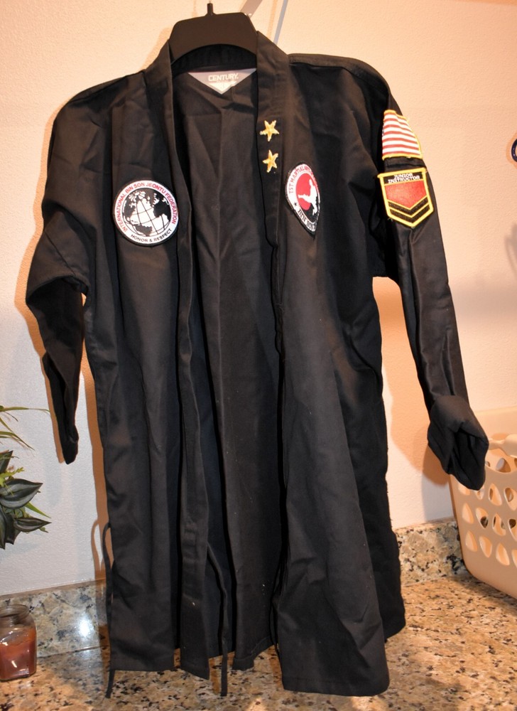 (4) Century Gi Tops – (2) Size 3 – (2) Size 4