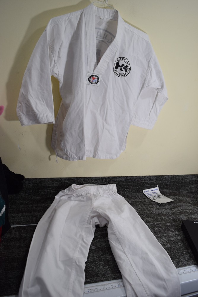 Tae Kwon Do YOUTH 1 White Dobok Gi Shirt Pants Uniform Kids Highkicks HK Costume