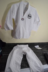 Tae Kwon Do YOUTH 1 White Dobok Gi Shirt Pants Uniform Kids Highkicks HK Costume