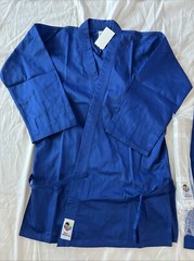 Karate Uniform – Light Weight Kids Karate Gi 5/170 (Belt Included)