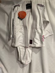 FUJI 7016-W6 – IBJJF Uniform, Pink/White, Size WC1