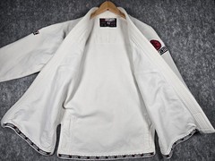 Tatami Fightwear A2 Women’s Nova Jiu Jitsu Minimo 2.0 BJJ Gi White MMA w/ stains