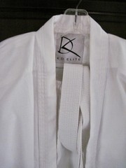 KD Elite Cotton/Poly White Martial Arts Uniform for Karate/Taekwondo 4/180