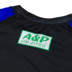 Athletic Rash Guard – Albino & Preto Accelerate LS & Shorts