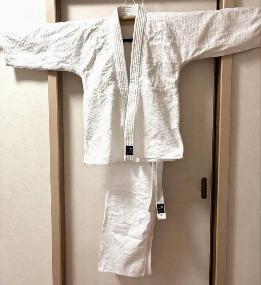 Japanese Judo Gi Uniform Bodymaker Top And Bottom Set With White No. 2 Belt