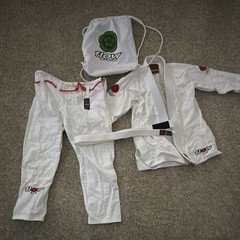 Flow Kimonos Air Jiu-Jitsu Gi Set White A1 Jacket Pants Belt Bag