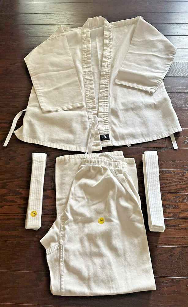Century Martial Art Uniform White Size2 w/ 2 ~White Belts Taekwondo NIP