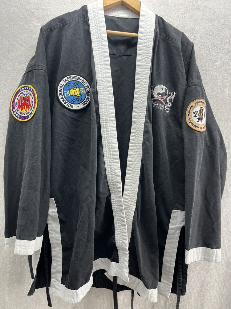 Vintage Taekwondo Martial Arts Karate Black Robe/Jacket W/ Patches