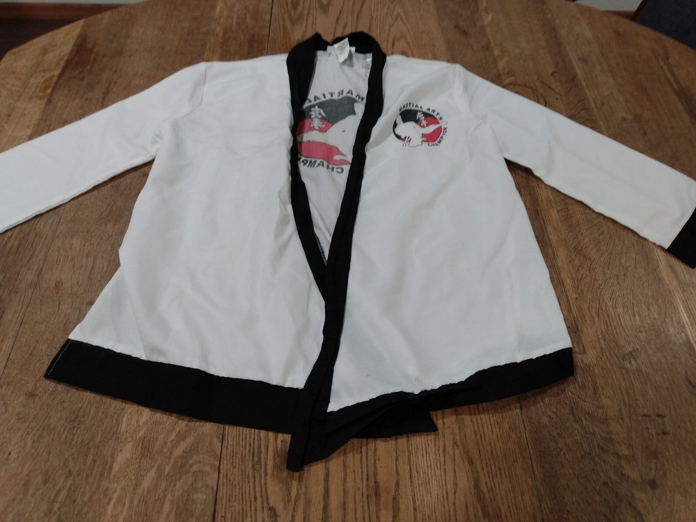 Kids Martial Arts Champion Karate Robe Size Medium Vintage