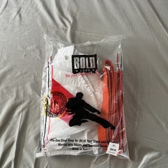 Martial Arts Karate Uniform BOLD Look Middleweight WHITE Size 4 Orange Belt