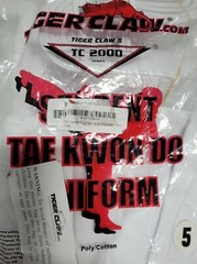 Tiger Claw TC2000 Martial Arts Uniform w/ White Belt TC 2000 Size 5, 5’8″, 175#.