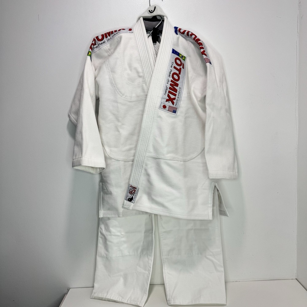 Otomix Jiu Jitsu Gi Youth Sz K1 Set With Belt Martial Arts Fight Gear Karate
