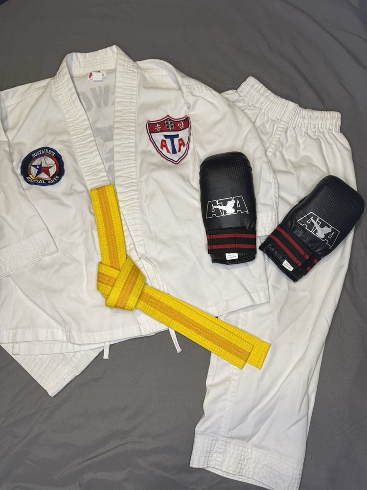 ATA Taekwondo White Uniform Gi Size 00 with Yellow Belt and Gloves