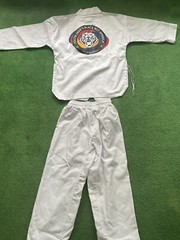 Taekwondo Gi Kids Size 1/150 White 2-Piece Used