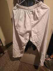Karate Suit Gi Uniform Martial Arts Clothing for Training Competition Free Belt